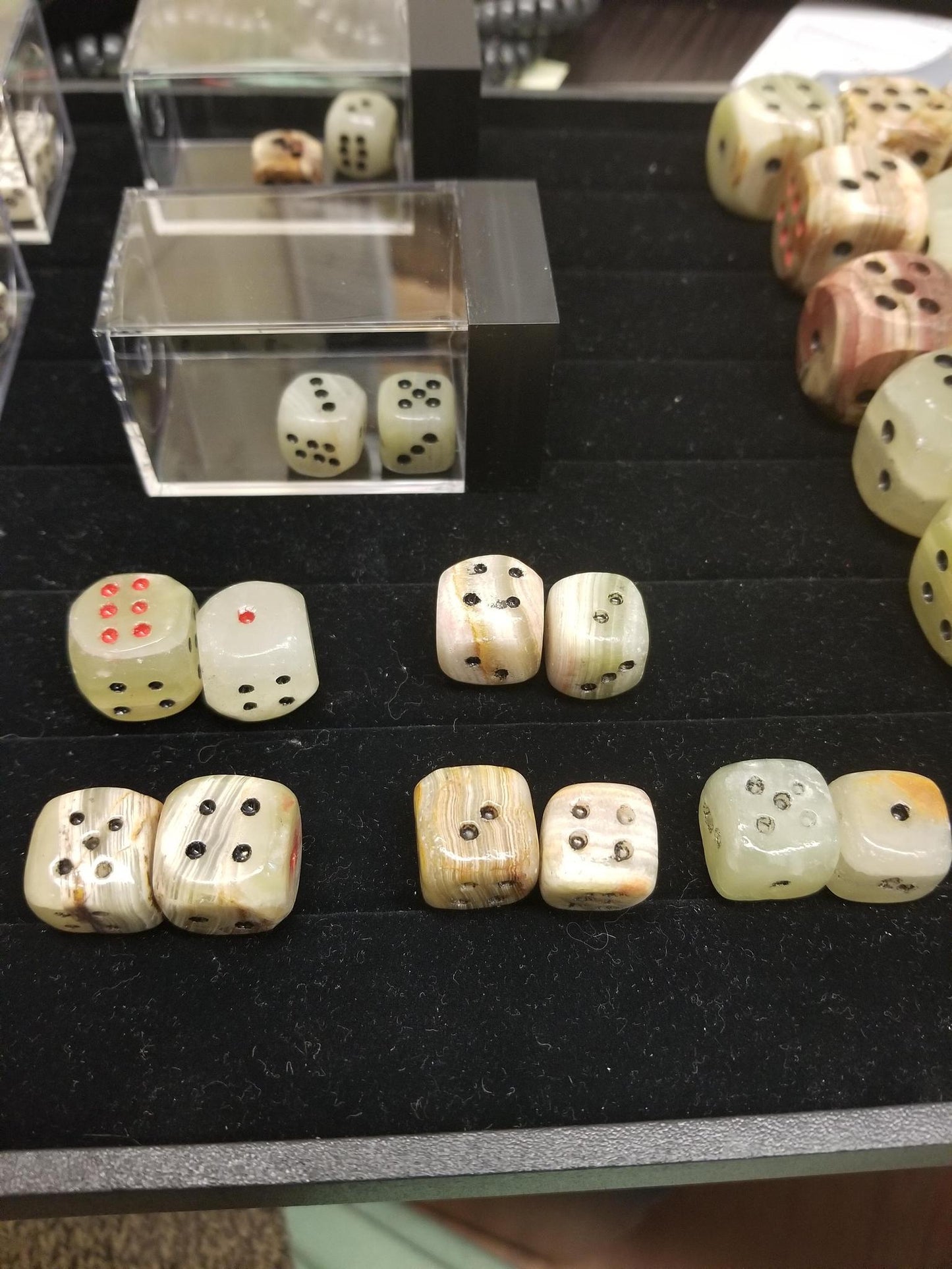 Small Hand Carved Onyx D6 set